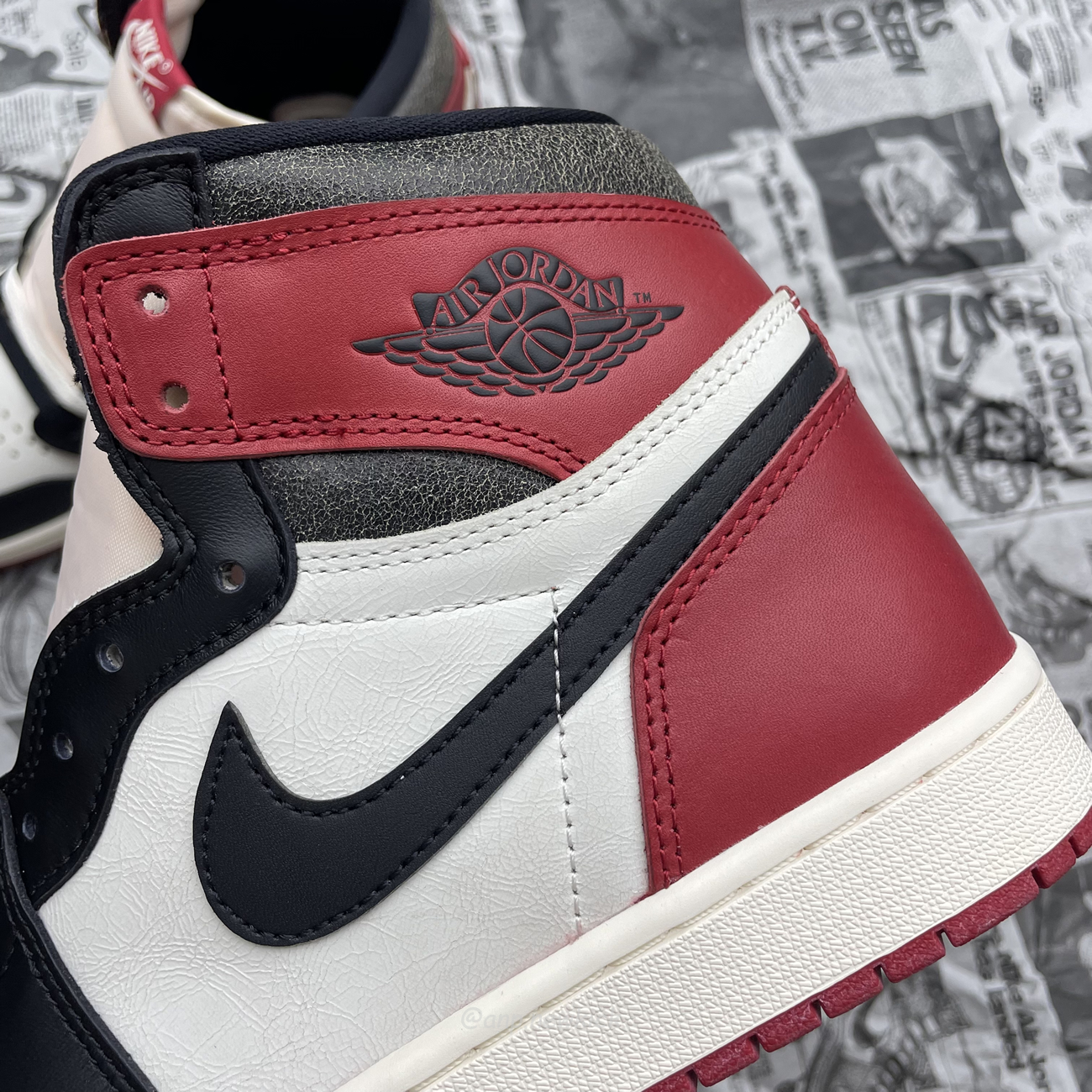 Air Jordan 1 Retro High Og Black Toe Chicago (3) - newkick.app